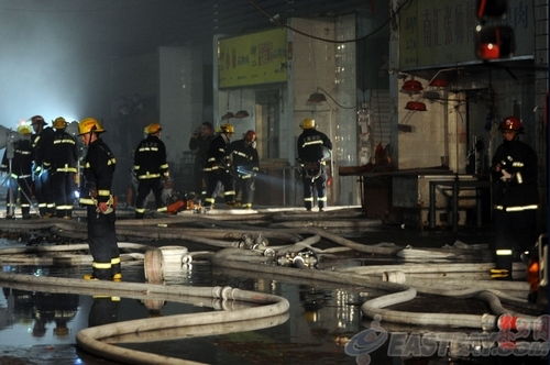上海最大農產品批發市場突發火災，致6人遇難，安全警鐘再鳴